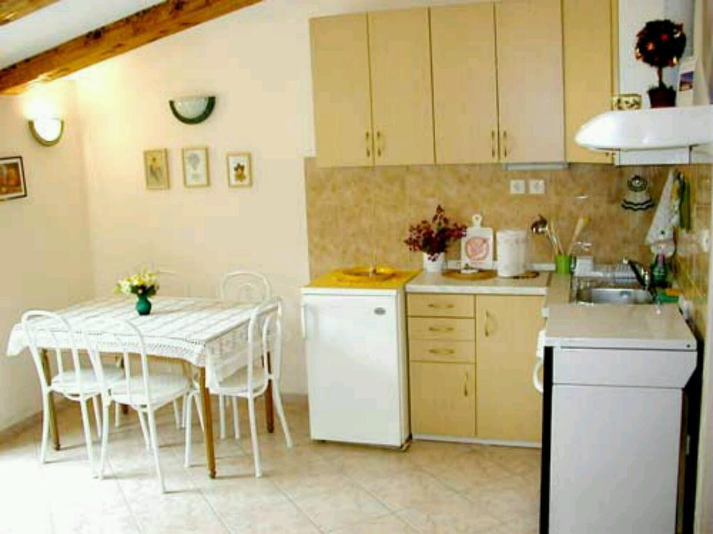 Apartment Dimitrijevic Makarska Kamer foto
